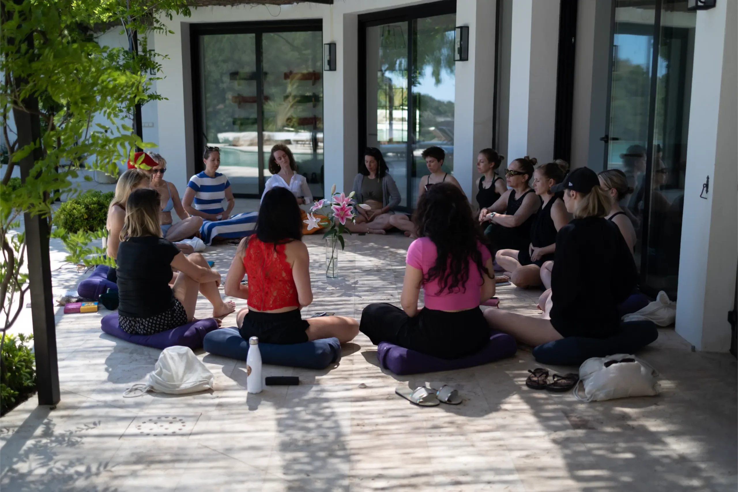 andalusien-yoga-retreat_sisterhood_workshop-006