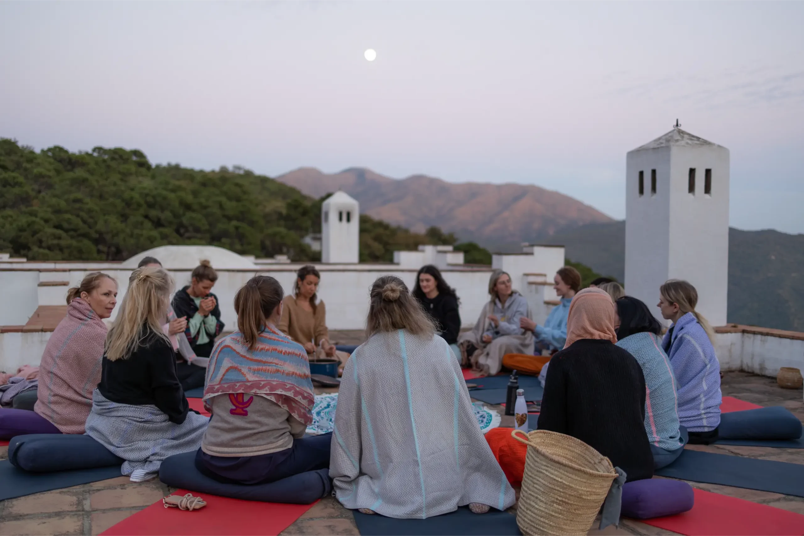 andalusien-yoga-retreat_sisterhood_workshop-013